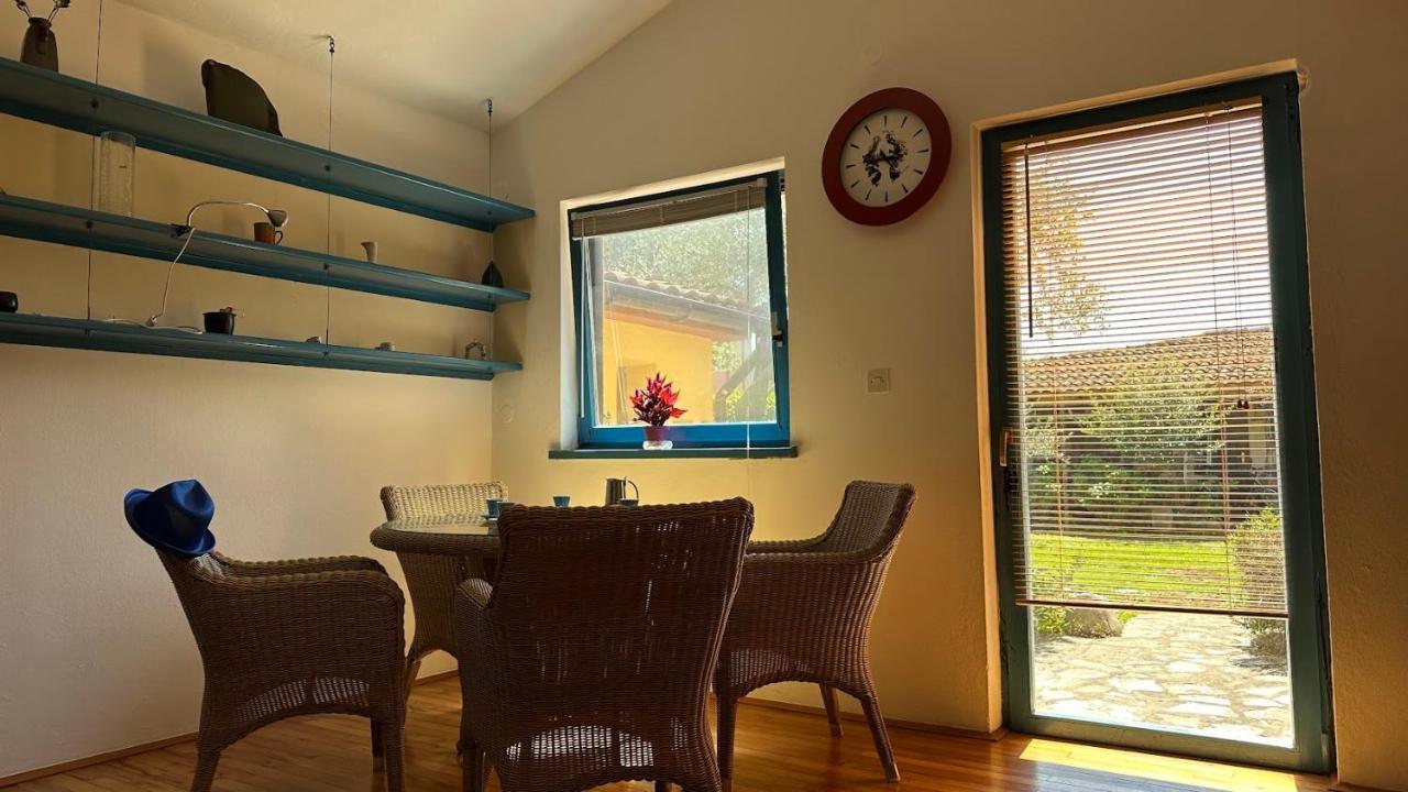 Mimoza Apartment *